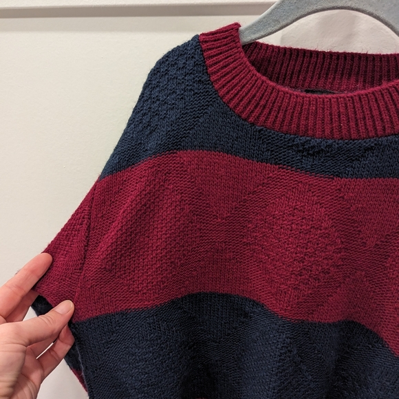 VINTAGE kids Burgandy and navy chunky knit crewneck sweater - Picture 7 of 7